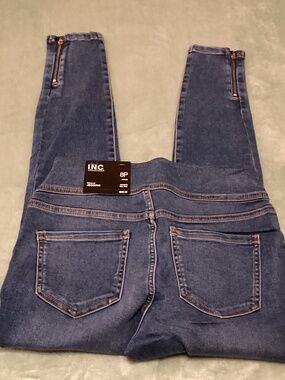 I.N.C. leggings, with zip ankle, size 8 petite. NEW